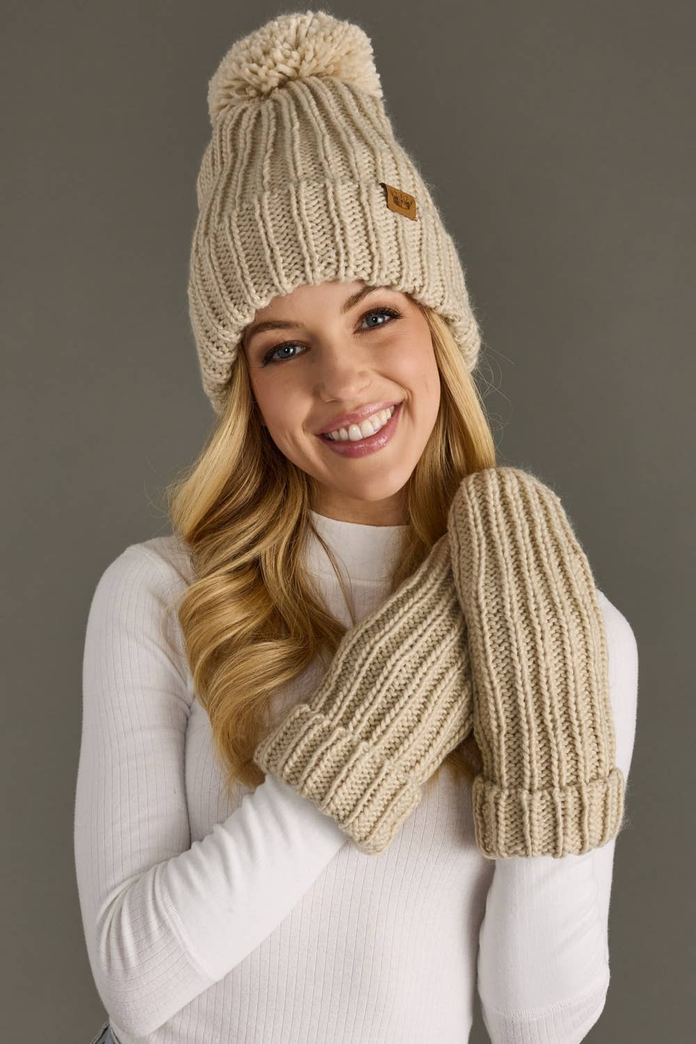 Beige Knit Mittens
